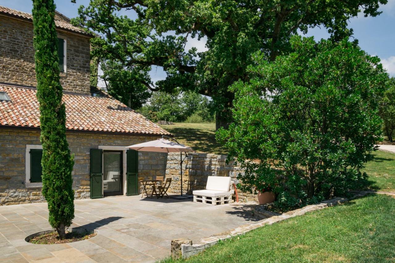 Appartement L'Abbraccio Della Quercia à Momjan Extérieur photo